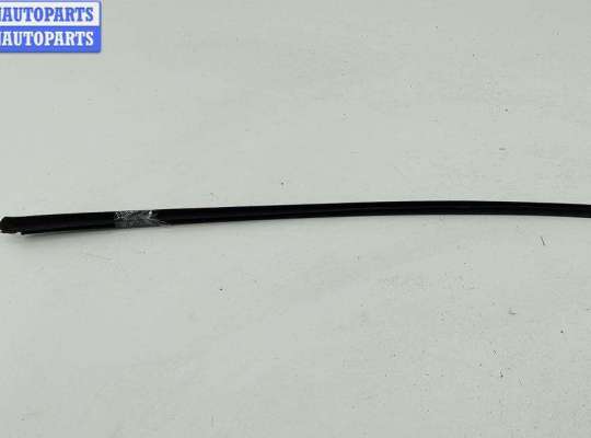 Молдинг лобового стекла AU1723256 на Audi A4 B6 (2001-2004)