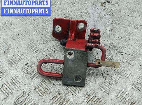 купить Петля двери передней правой на Volkswagen Passat B6