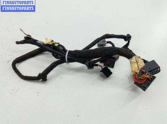 Проводка двери VG2706159 на Volkswagen Golf-4