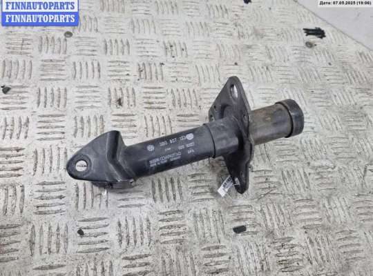 купить Кронштейн бампера переднего на Volkswagen Passat B5