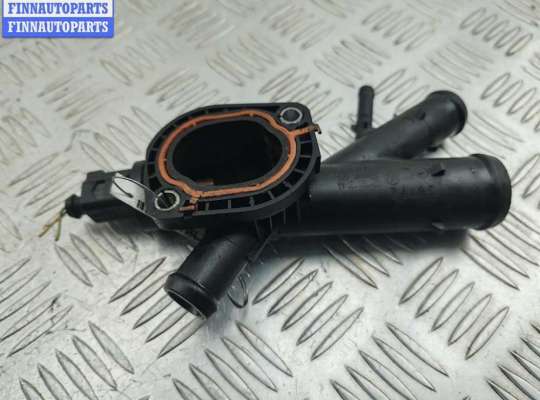 купить Фланец (тройник) системы охлаждения на Volkswagen Passat B7