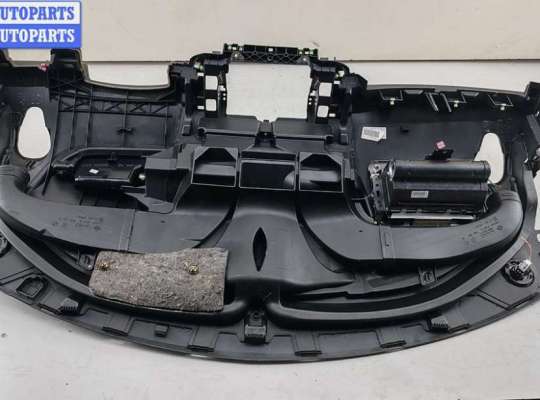 купить Панель приборная (торпедо) на Renault Scenic II (2003-2009)