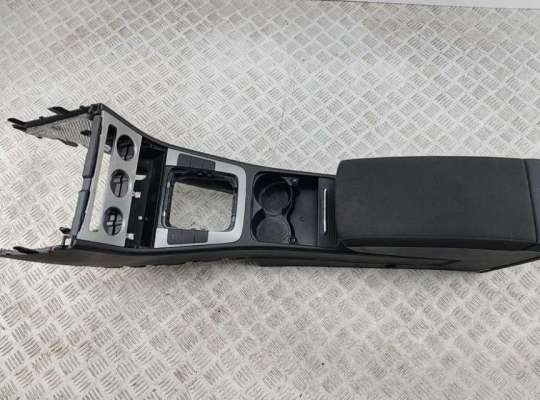 купить Подлокотник на Volkswagen Passat B6