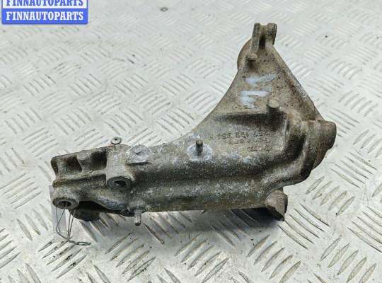 Кронштейн двигателя опорный VG2723653 на Volkswagen Passat B4