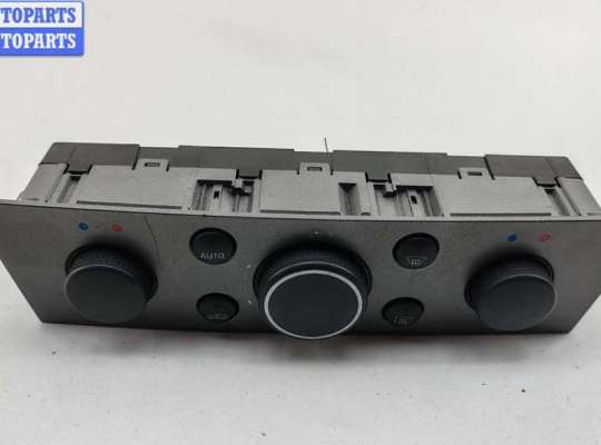 Переключатель отопителя OP2414714 на Opel Vectra C (2002-2008)
