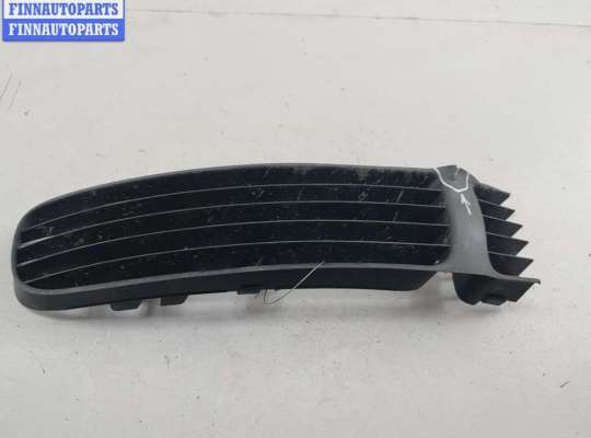 купить Решётка (заглушка) в бампер на Volkswagen Passat B5