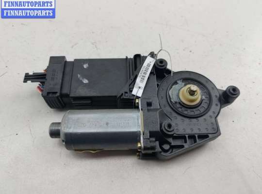 купить Моторчик стеклоподъемника передний левый на Volkswagen Passat B5
