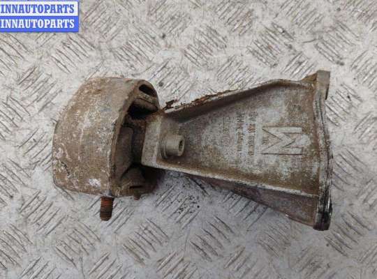 Купить Кронштейн КПП опорный на Audi A4 B5 (1994-2001) Кронштейн КПП опорный AU1752794 на Audi A4 B5 (1994-2001)