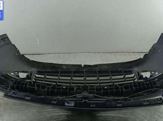 купить Бампер передний на Renault Scenic II (2003-2009)
