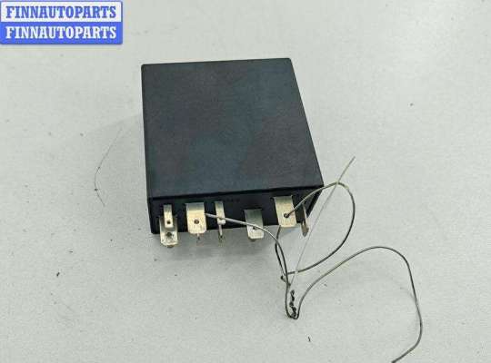 Реле стеклоочистителя (дворников) VG2706462 на Volkswagen Passat B5