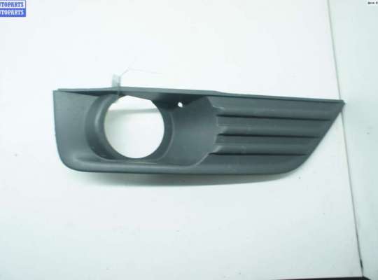 купить Рамка фары противотуманной правой на Ford Focus II (2004-2011)