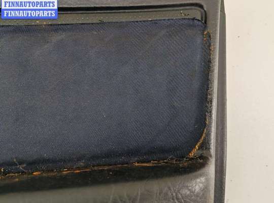 купить Обшивка двери передней правой (дверная карта) на Audi 80 B4 (1991-1996)