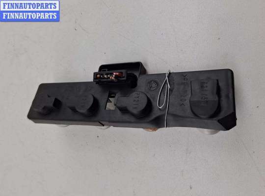 купить Плата фонаря заднего левого на Skoda Octavia mk1 (A4 1U) 1996-2010