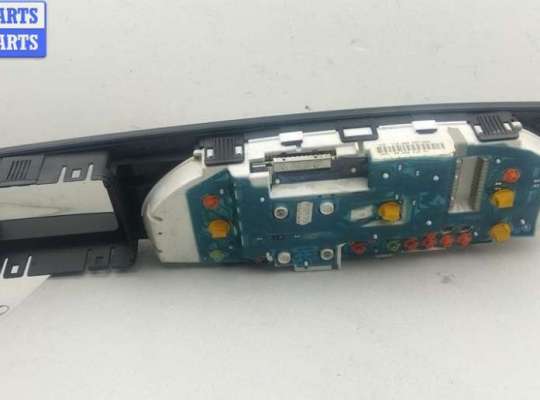 Щиток приборов на Opel Omega B