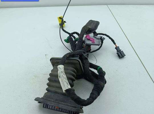 купить Проводка двери на Volkswagen Golf-5