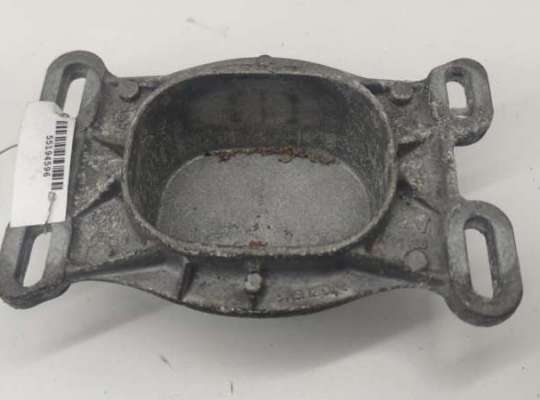 купить Кронштейн двигателя опорный на Audi A6 C6 (2004-2011)