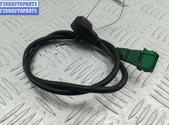 Датчик детонации на Volkswagen Passat B5 (3B)