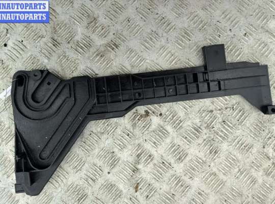 купить Кронштейн радиатора на BMW 3 E46 (1998-2006)