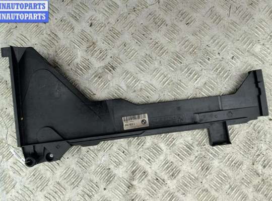 купить Кронштейн радиатора на BMW 3 E46 (1998-2006)