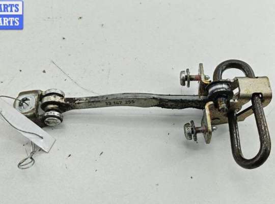 купить Ограничитель открывания двери передней на Opel Meriva A (2003-2010)