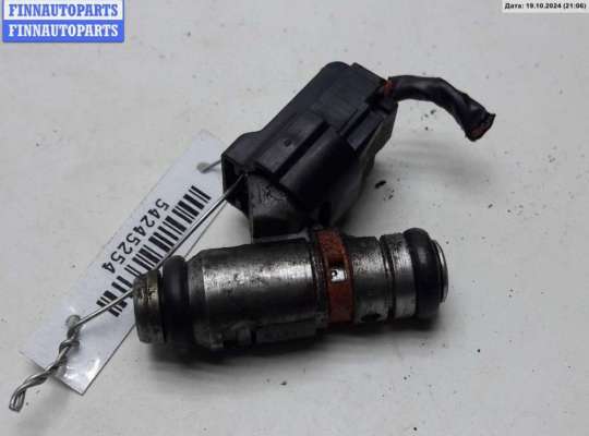 Форсунка топливная на Volkswagen Golf IV (1J)