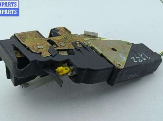 Замок двери передней правой VL539242 на Volvo S40 / V40 (1995-2004)