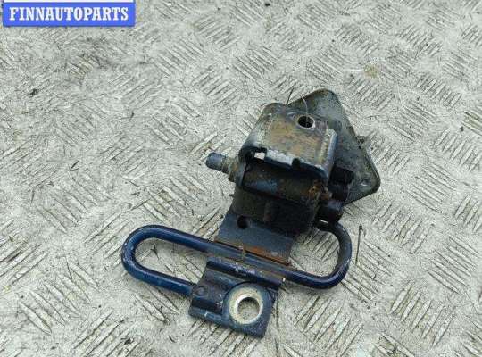 Петля двери передней левой VG2386861 на Volkswagen Passat B5+ (GP)