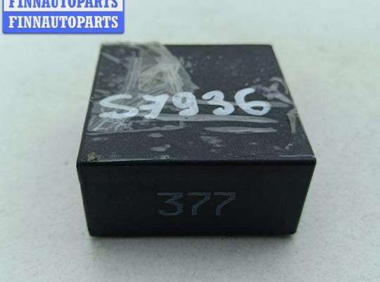 купить Реле стеклоочистителя (дворников) на Volkswagen Passat B5