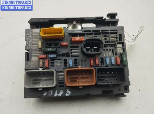 Купить Блок предохранителей на Peugeot 308 T7 (2007-2013) Блок предохранителей PG1203879 на Peugeot 308 T7 (2007-2013)