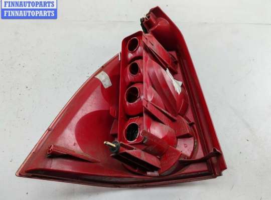 купить Фонарь задний правый на Peugeot 307