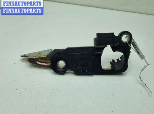 купить Кронштейн крепления на Volkswagen Passat B5+ (GP)