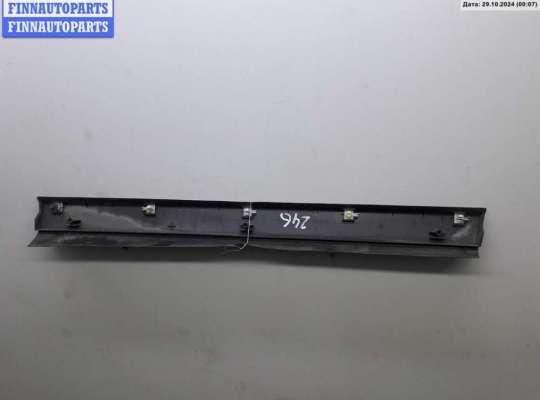 купить Молдинг двери задней левой на Volkswagen Passat B5