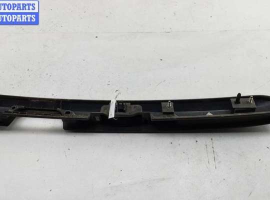 купить Накладка двери (крышки) багажника на Dacia (Renault) Logan