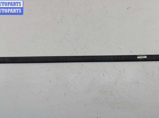 купить Молдинг двери передней правой на Volkswagen Passat B5+ (GP)