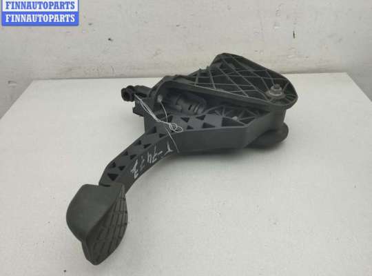 купить Педаль сцепления на Volkswagen Passat B6