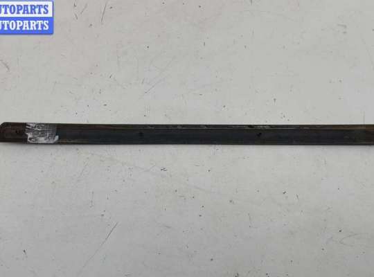 купить Молдинг двери задней правой на Volkswagen Passat B5