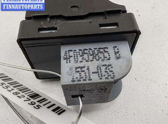 купить Кнопка стеклоподъемника переднего правого на Audi Q7 4L (2005-2015)