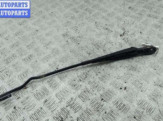 купить Щеткодержатель (поводок стеклоочистителя) передний на Volkswagen Passat B4