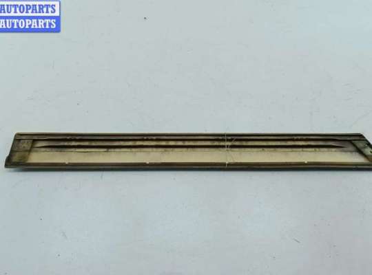 купить Молдинг двери задней левой на Audi A6 C4 (1994-1997)