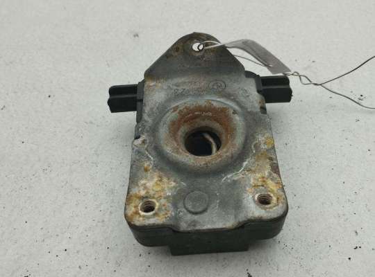 Купить Замок капота на BMW 3 E46 (1998-2006) Замок капота BM3547009 на BMW 3 E46 (1998-2006)