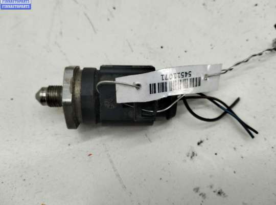 купить Датчик давления топлива на Volkswagen Passat B6
