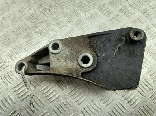 купить Кронштейн КПП опорный на Opel Vectra C (2002-2008)