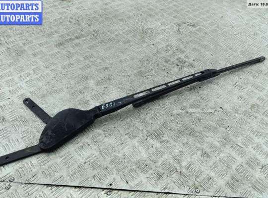 купить Щеткодержатель (поводок стеклоочистителя) передний на Mercedes C-Class W203 (2000-2006)