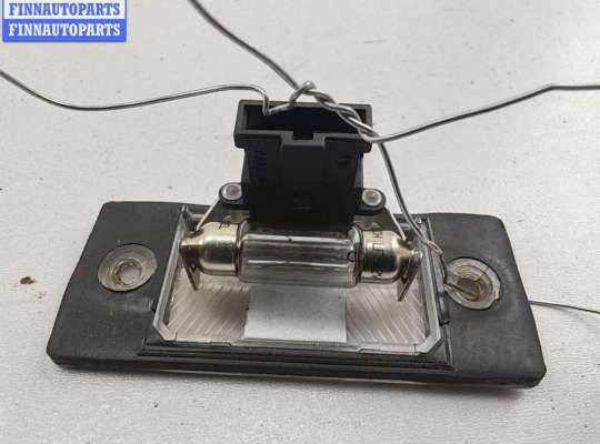 Планка подсветки номера на Volkswagen Passat B5+ (3B, GP)