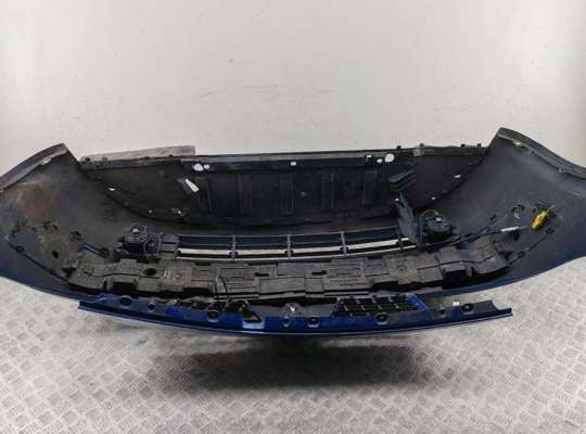 купить Бампер передний на Renault Scenic II (2003-2009)