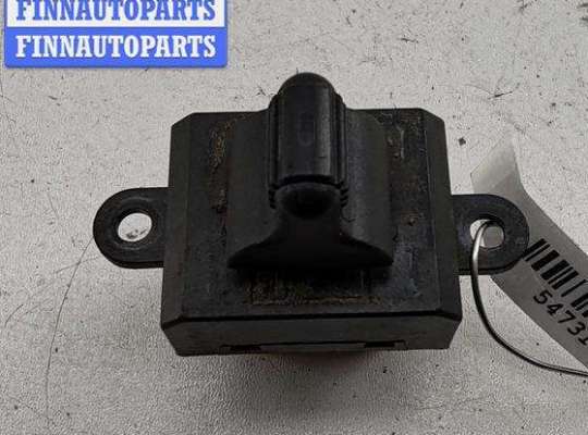 купить Кнопка стеклоподъемника переднего правого на Chrysler Voyager (1996-2000)