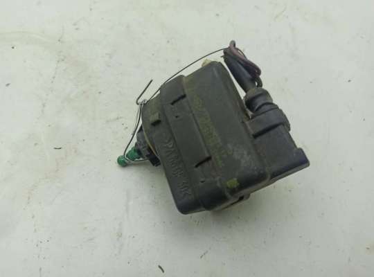 Корректор фар RN1391404 на Renault Kangoo I (1998-2008)