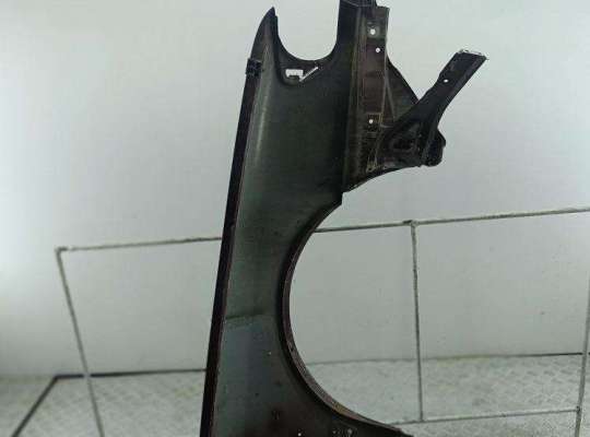 купить Крыло переднее левое на Audi A6 C4 (1994-1997)