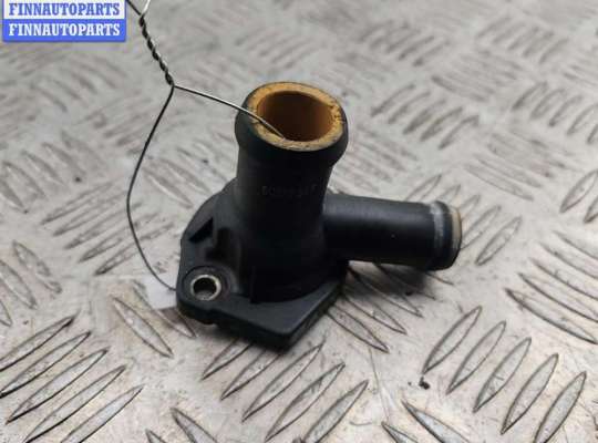 купить Фланец (тройник) системы охлаждения на Volkswagen Golf-3