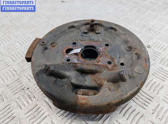 Щиток (диск) опорный тормозной задний правый RN1572872 на Renault Laguna I (1993-2000)